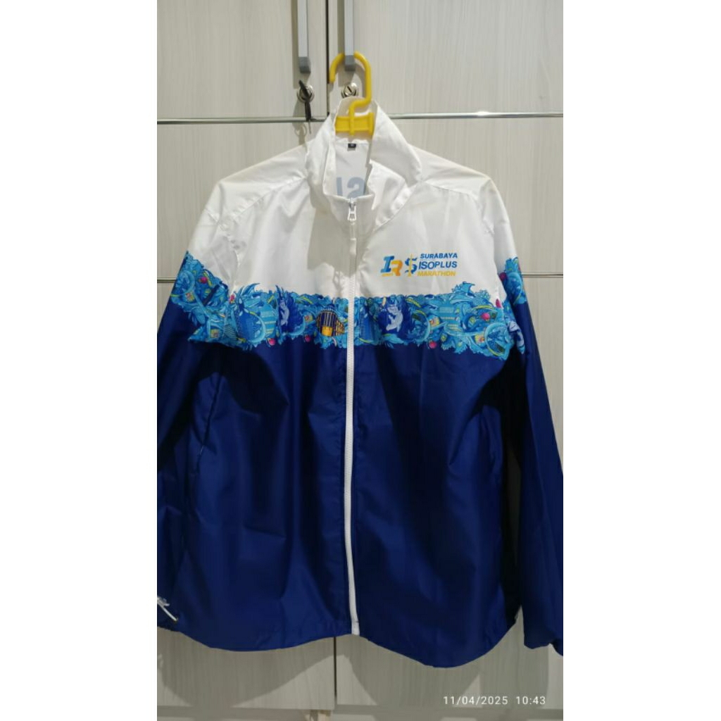 JAKET FINISHER ISOPLUS SURABAYA MARATHON - SIZE M