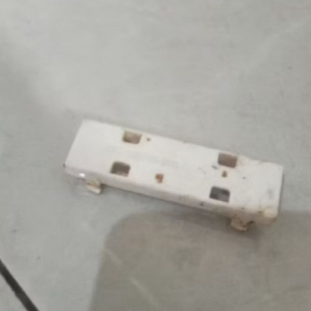 pengait thermostat kulkas Polytron 1 pintu