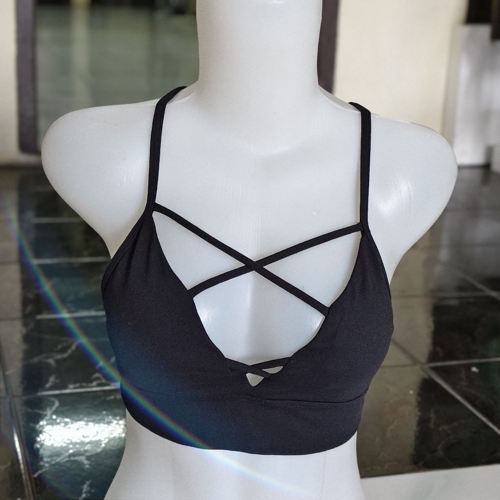sport bra hitam wanita sexy