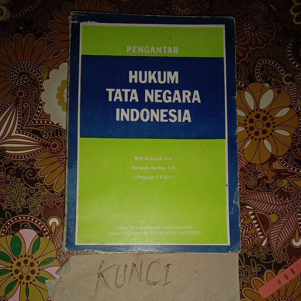 BUKU HUKUM TATA NEGARA INDONESIA