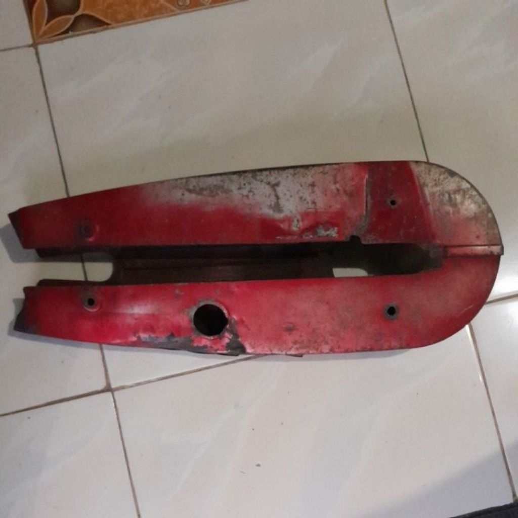 Tutup rantai katengkas honda c70 c700 shock pendek original