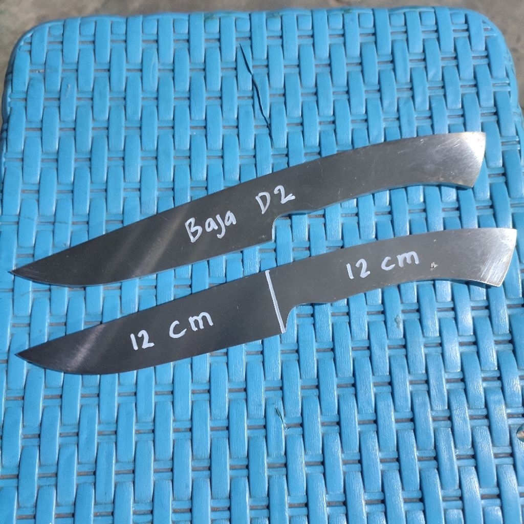 potongan Baja D2