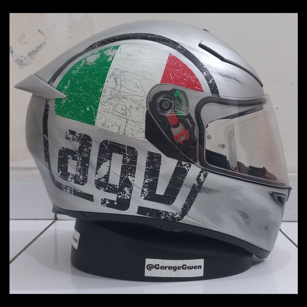 Helm / Helmet AGV K3sv Scudetto Size L Second