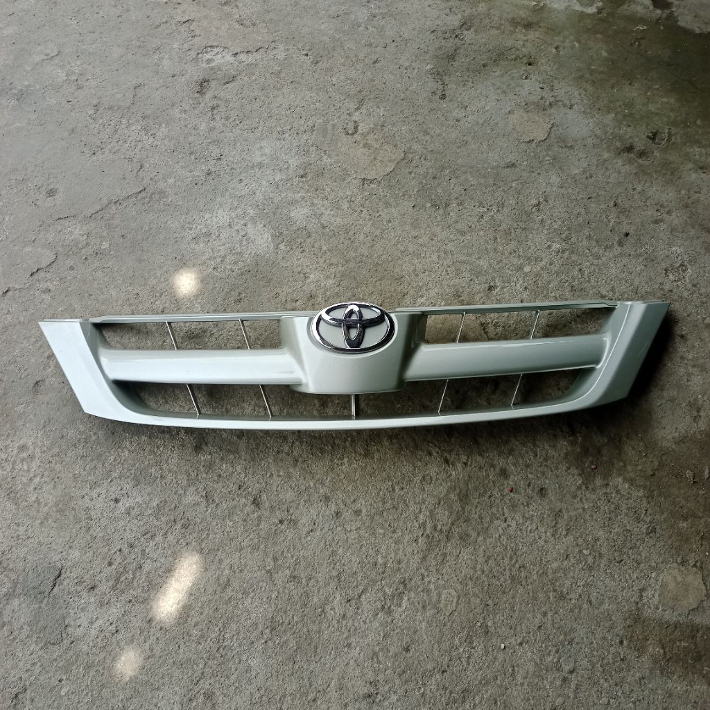 grill Innova 2005 plus logo