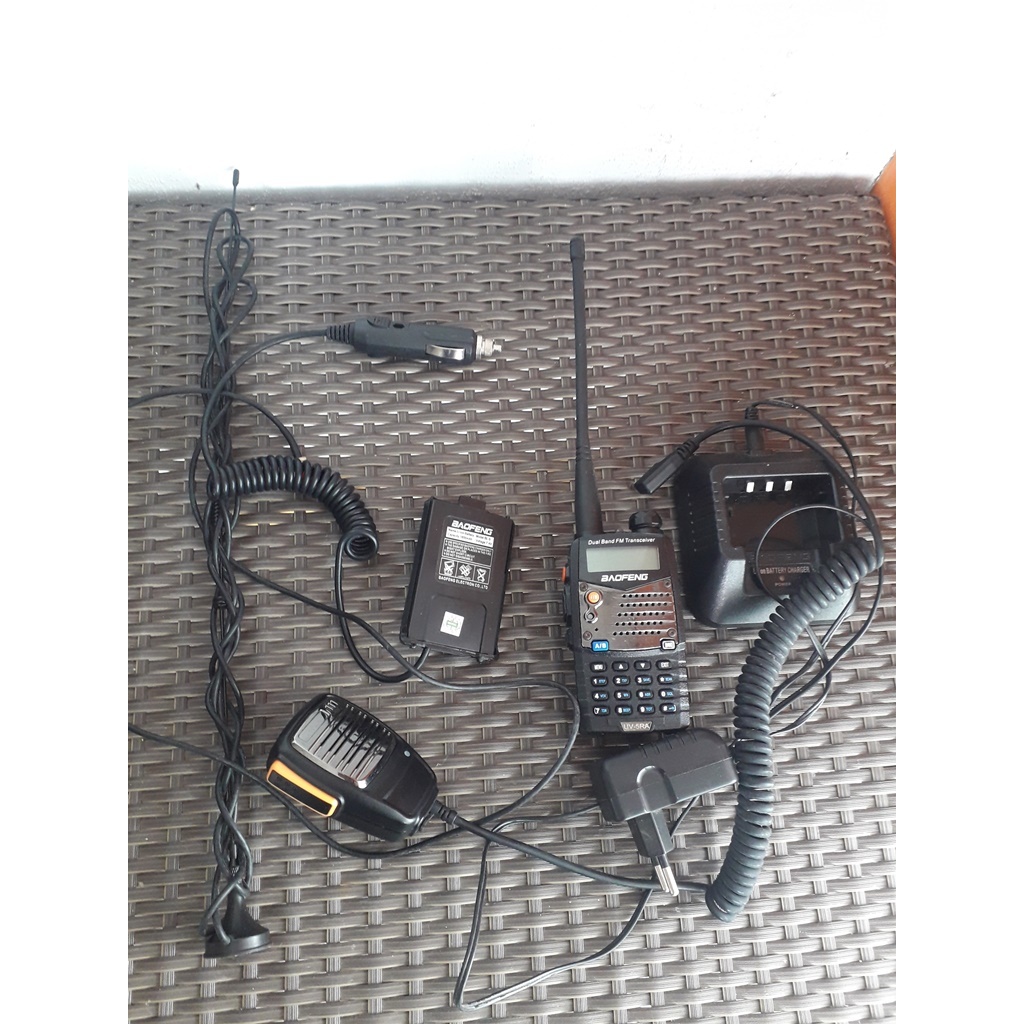 HT Baofeng UV5RA - Minus Harus Pakai Extra Mic - Sepaket Siap Instal Di Mobil