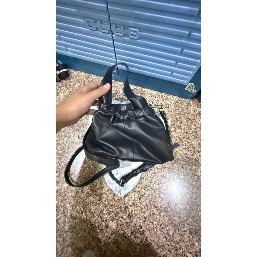 preloved tas charles and keith