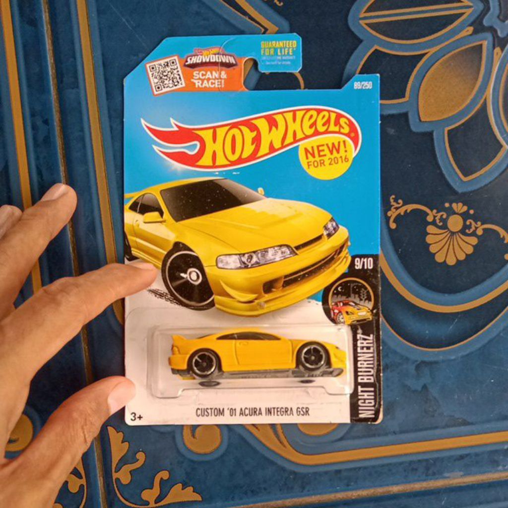 Hotwheels Acura Integra GSR kuning
