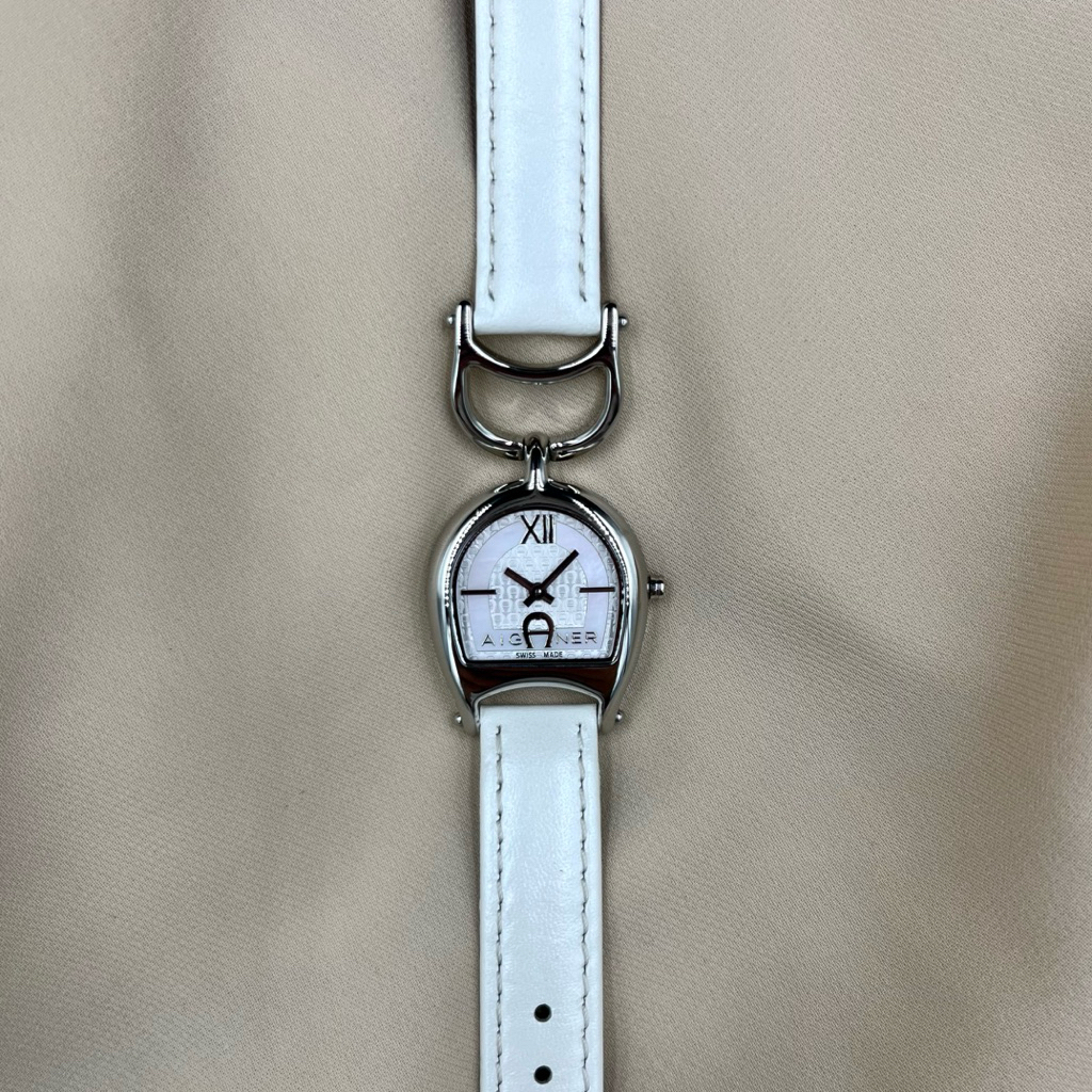 Jam Tangan Aigner Wanita A32200