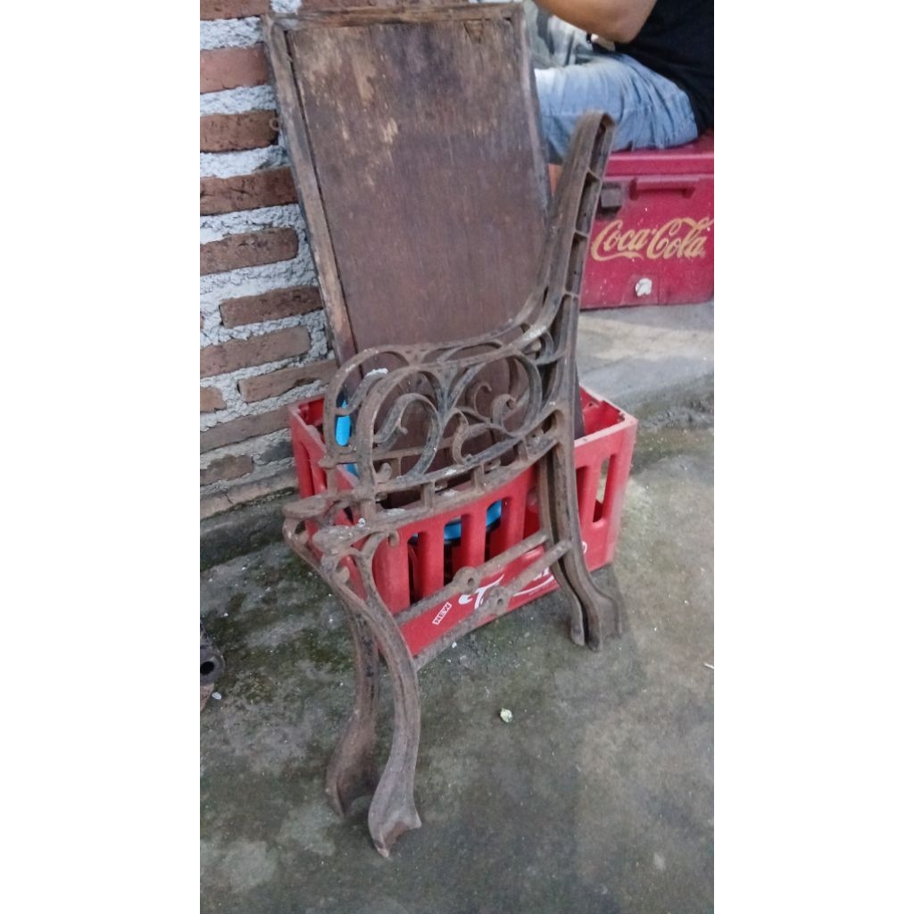 Kursi taman 625rb jadul antik kuno lawas vintage display