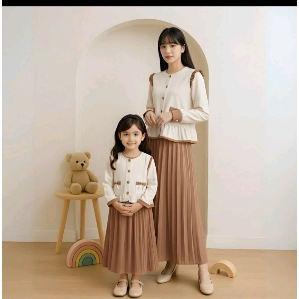 Najwa one .set couple chandarani ibu dan anak cardingan pita dan drees plisket terlaris