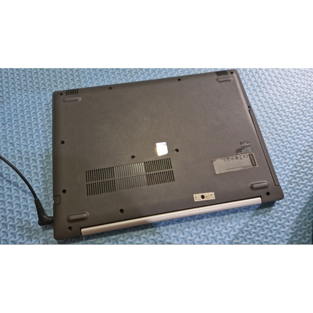 Laptop Lenovo 320 bekas
