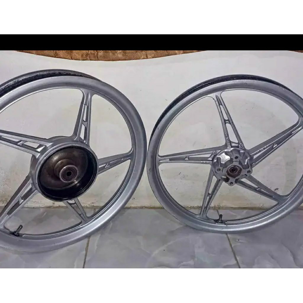 pelk velk pelek depan belakang Yamaha Yamaha Jupiter z Burhan Jupiter MX old Jupiter Z1 second origi