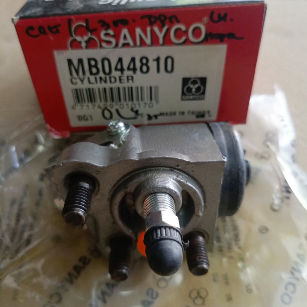Whell cylinder / Master rem roda Depan Mitsubishi Colt T120 lama / L300 bensin Kiri / LH Nepe Sanyco