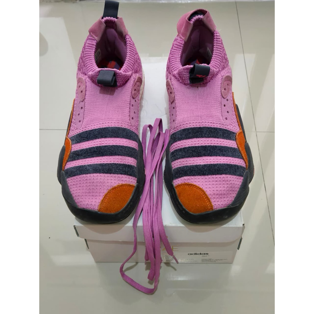 Preloved/Second Sepatu Basket Trae Young 2.. Sz 46.. warna ungu.. lengkap box original.. pembelian d