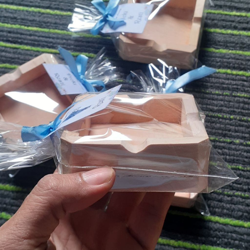 Souvenir Asbak Kayu