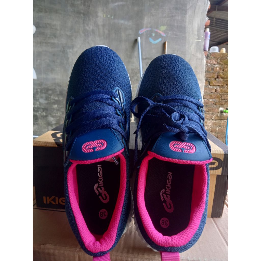 LELANG SEPATU IKIGAI