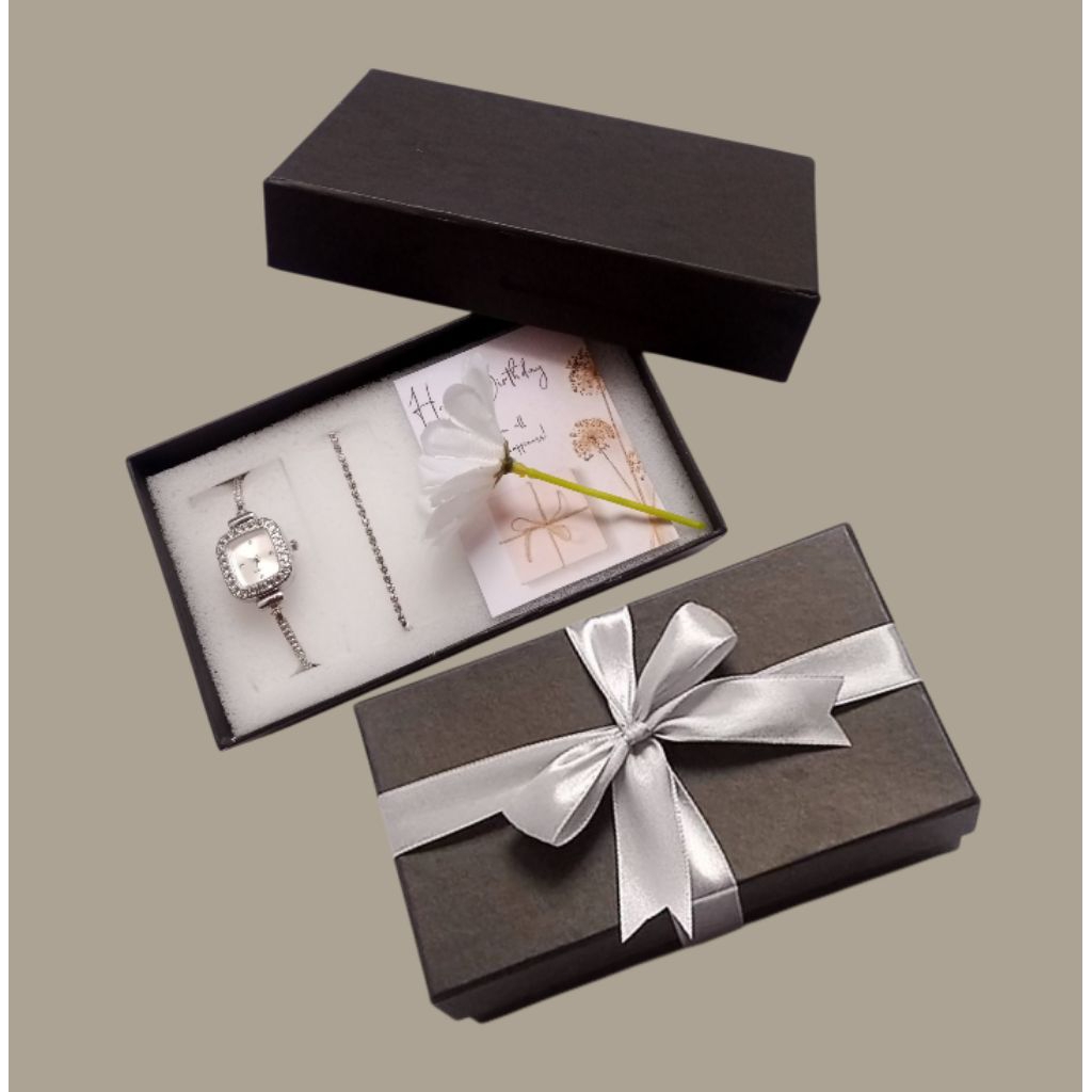 Hampers kado wanita gift box mewah jam tangan set gelang hadiah ulang tahun wisuda wedding terimakas