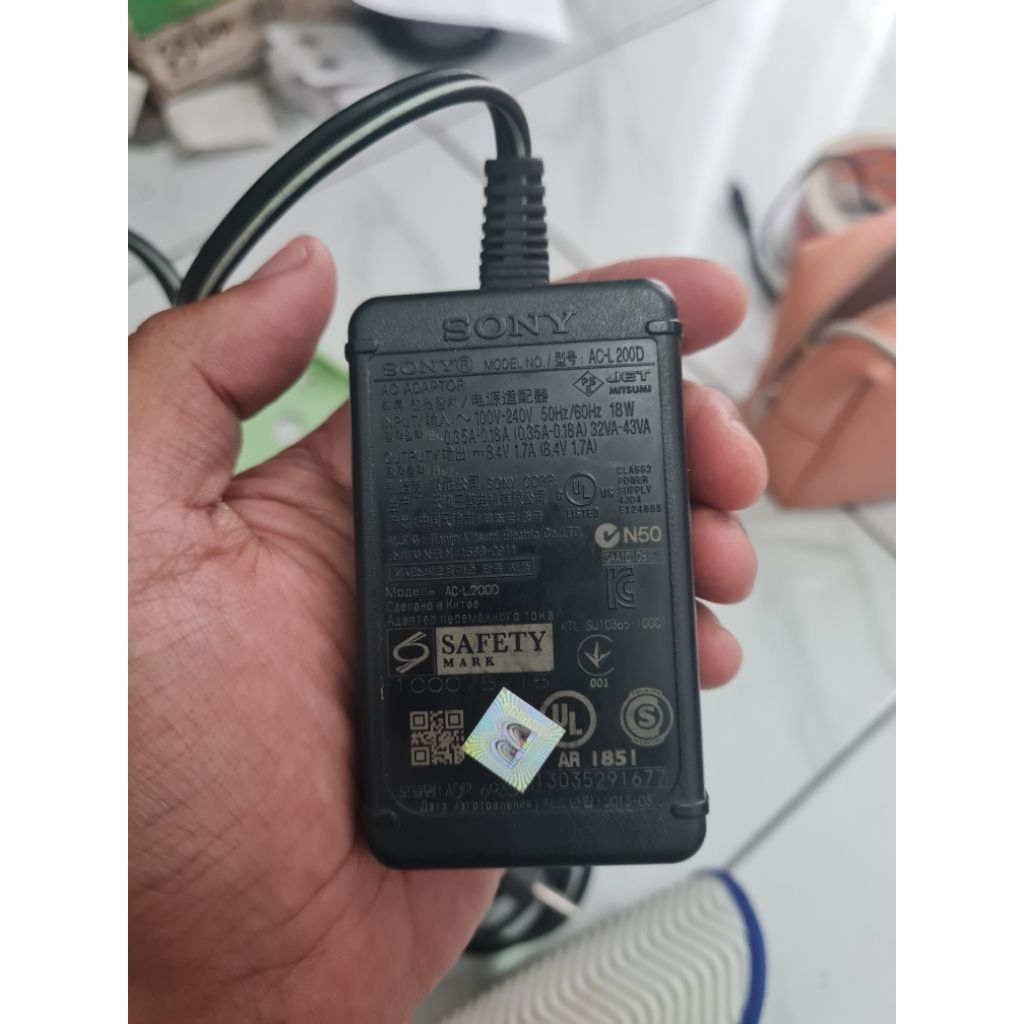 Charger original sony handycam DCR-PJ6E