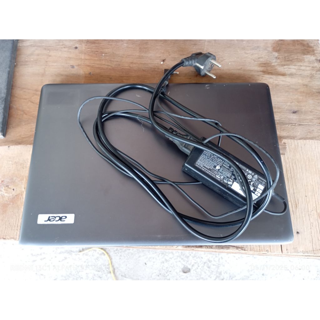 Laptop Acer X347 Series - Core i5 gen 7 - Bekas