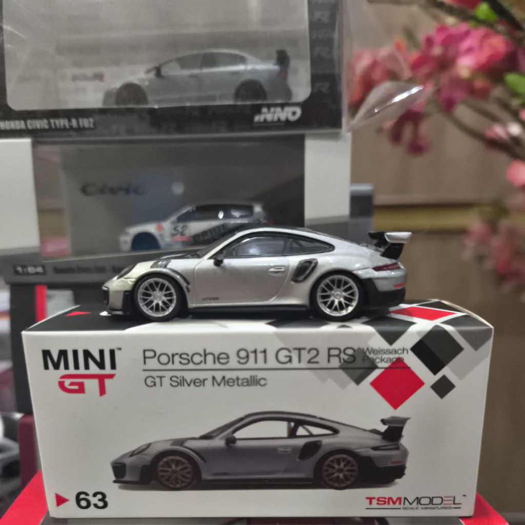 Mini GT Porsche 911 GT2 RS GT Silver Metallic Minigt 63