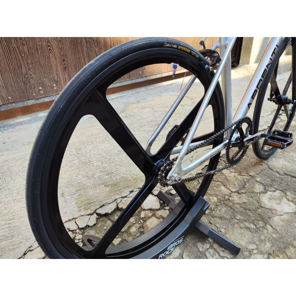 wheelset navigate 4 spoke