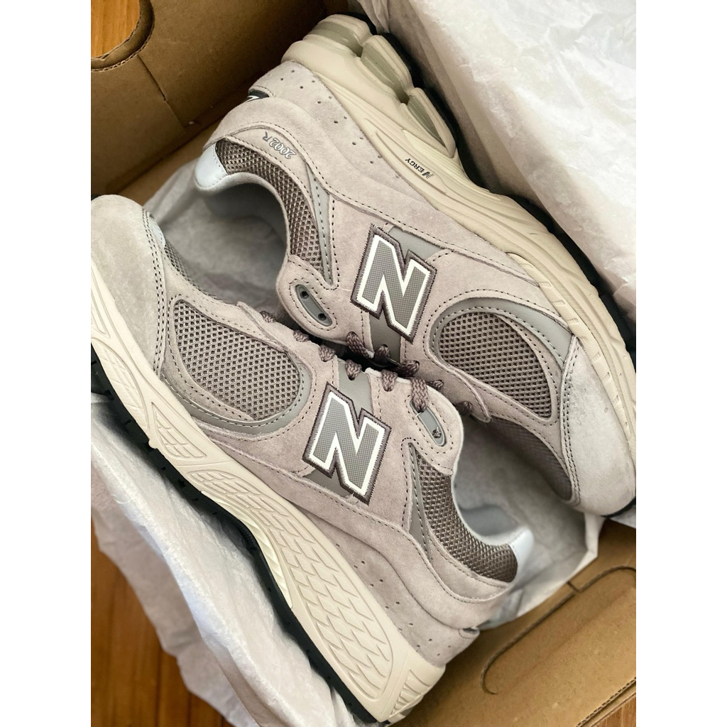 Nb2002r