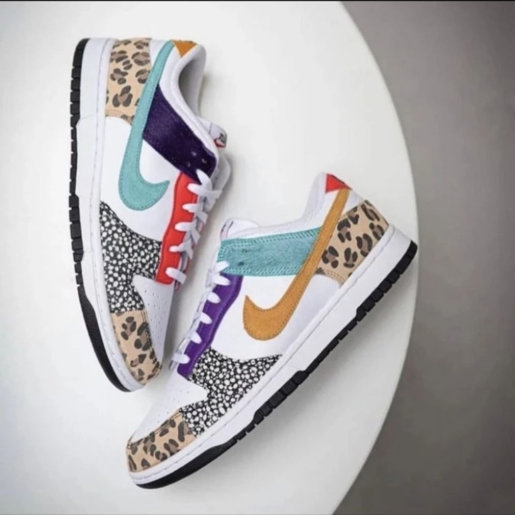 NIKE SB DUNK LOW SAFARI MIX BNIB ORIGINAL SIZE 44 ONLY