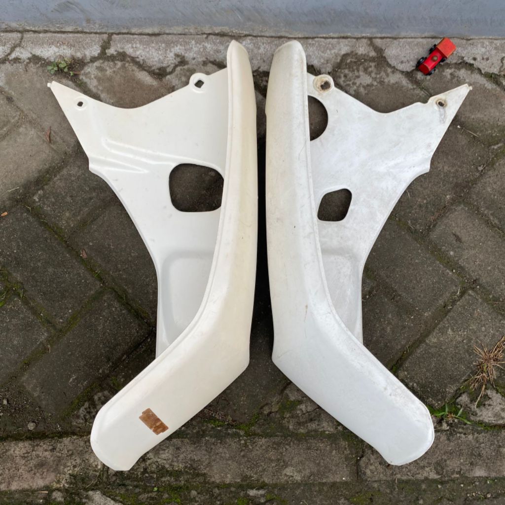 sayap tebeng dek honda grand bulus original