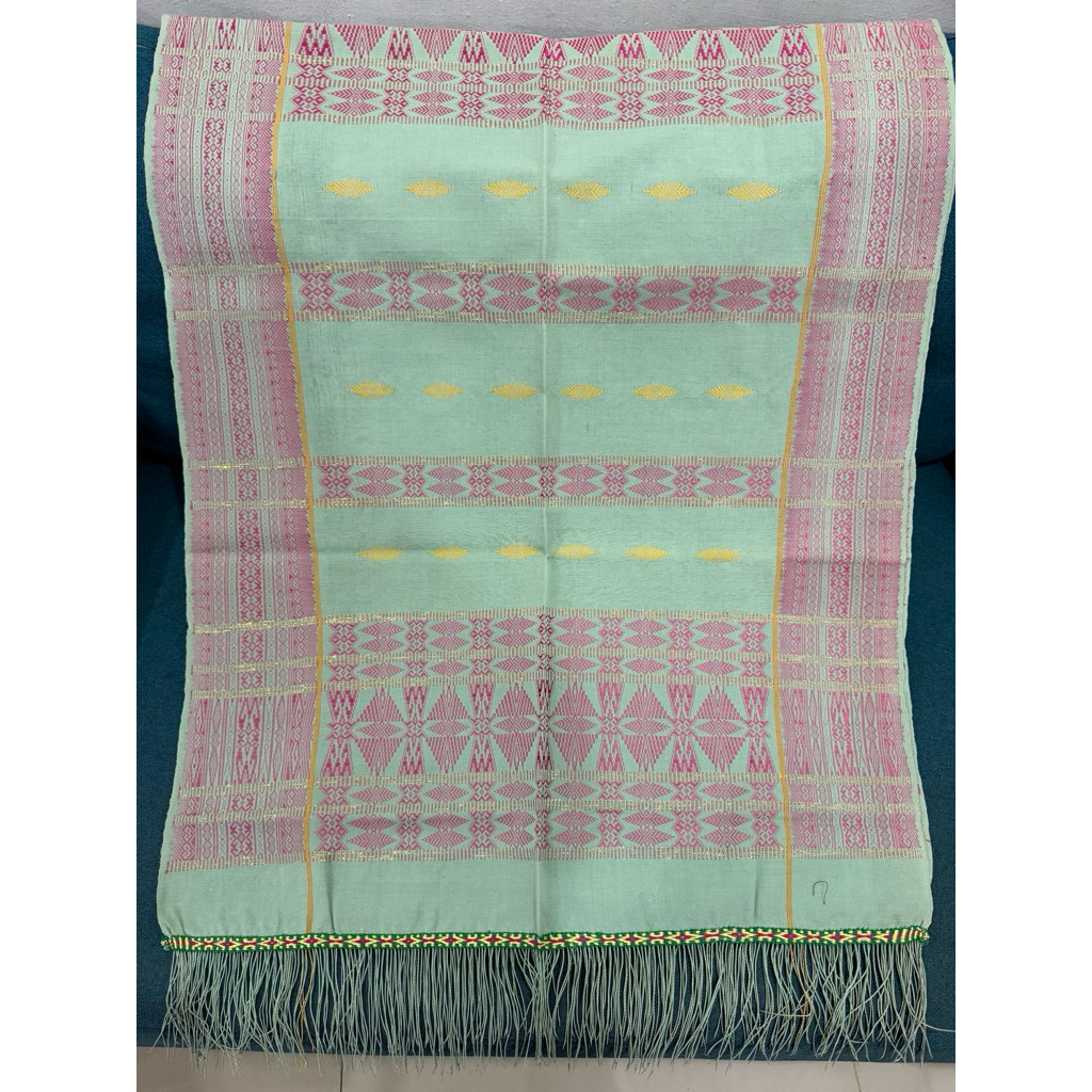 Uis Nipes Karo Bahan Sutra