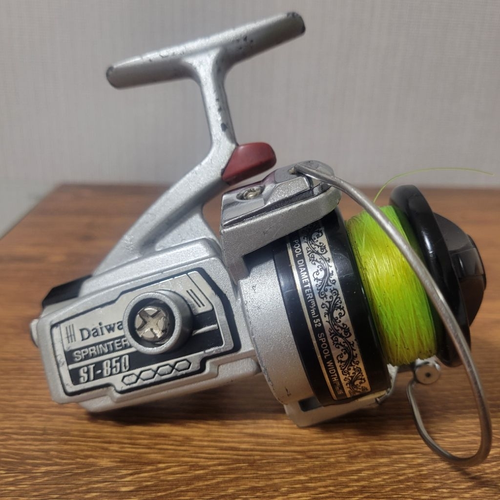 reel spinning daiwa sprinter st-850dx (d-105)