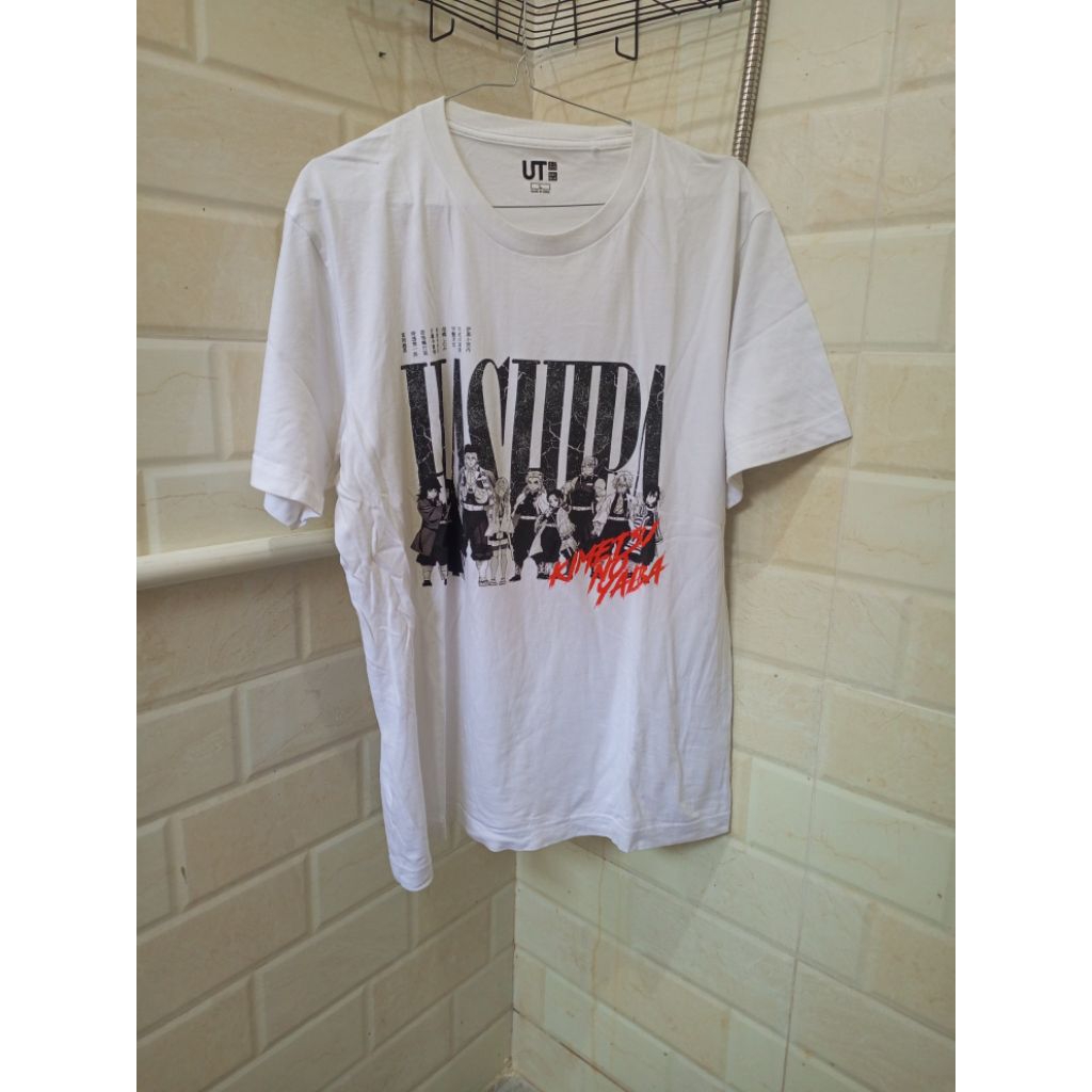 Kaos Anime Uniqlo UT × Kimetsu no Yaiba Demon slayer like New
