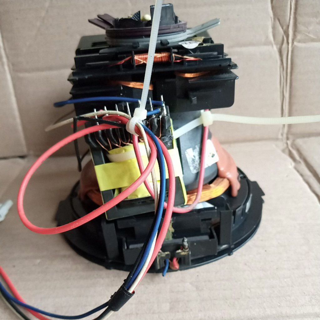 Yoke konde tv tabung VOTRE 14"