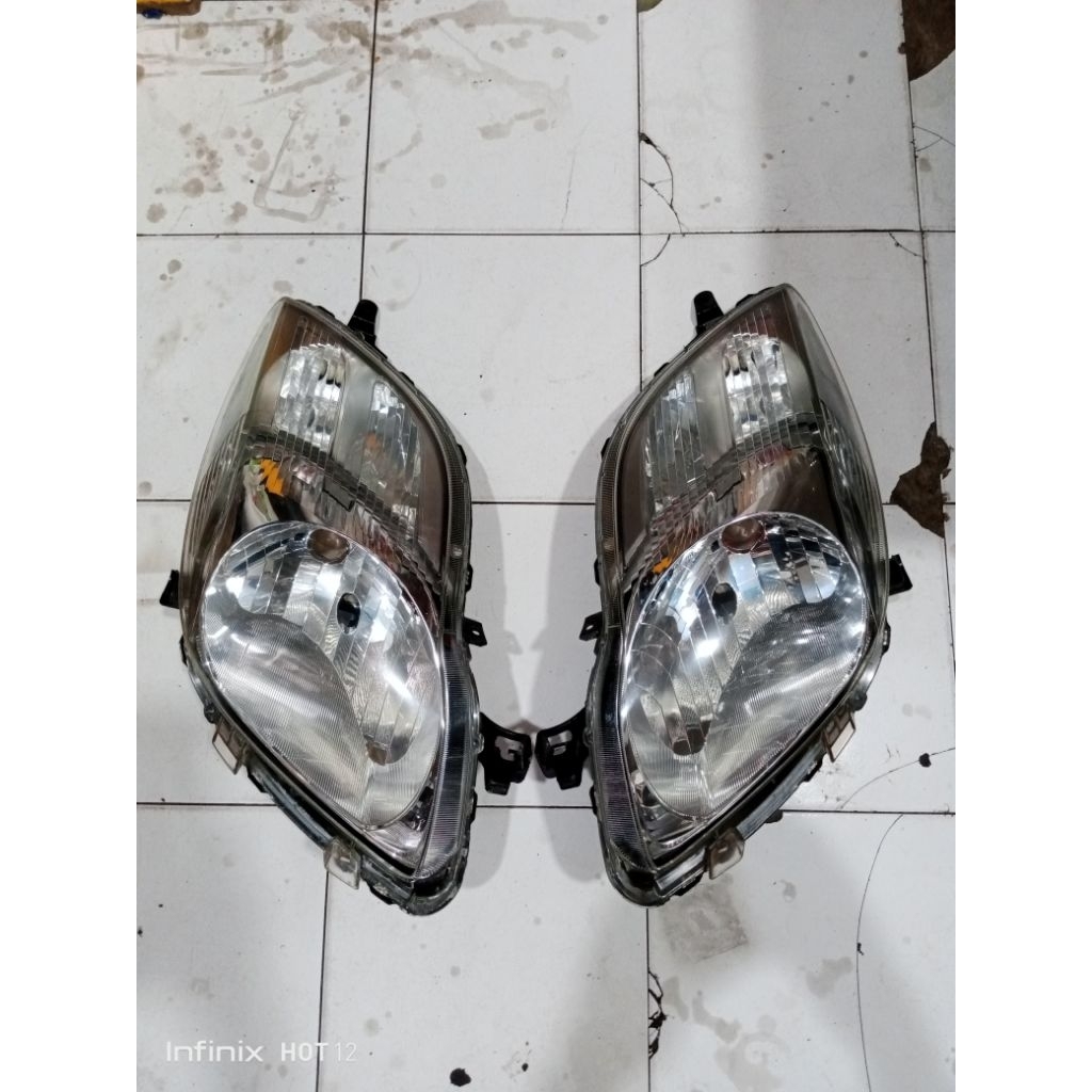 Headlamp lampu depan Toyota Yaris 2012 2013 Bakpao Original