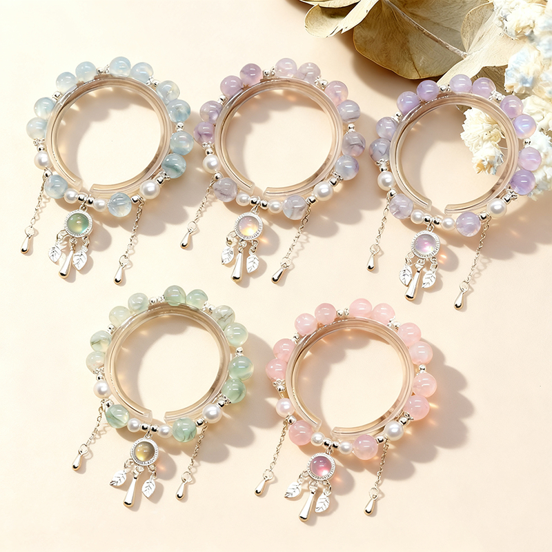 Gelang dengan Manik Kristal Warna-Warni Berbentuk Tetesan Air dan Manik Kaca, pada Tali Elastis