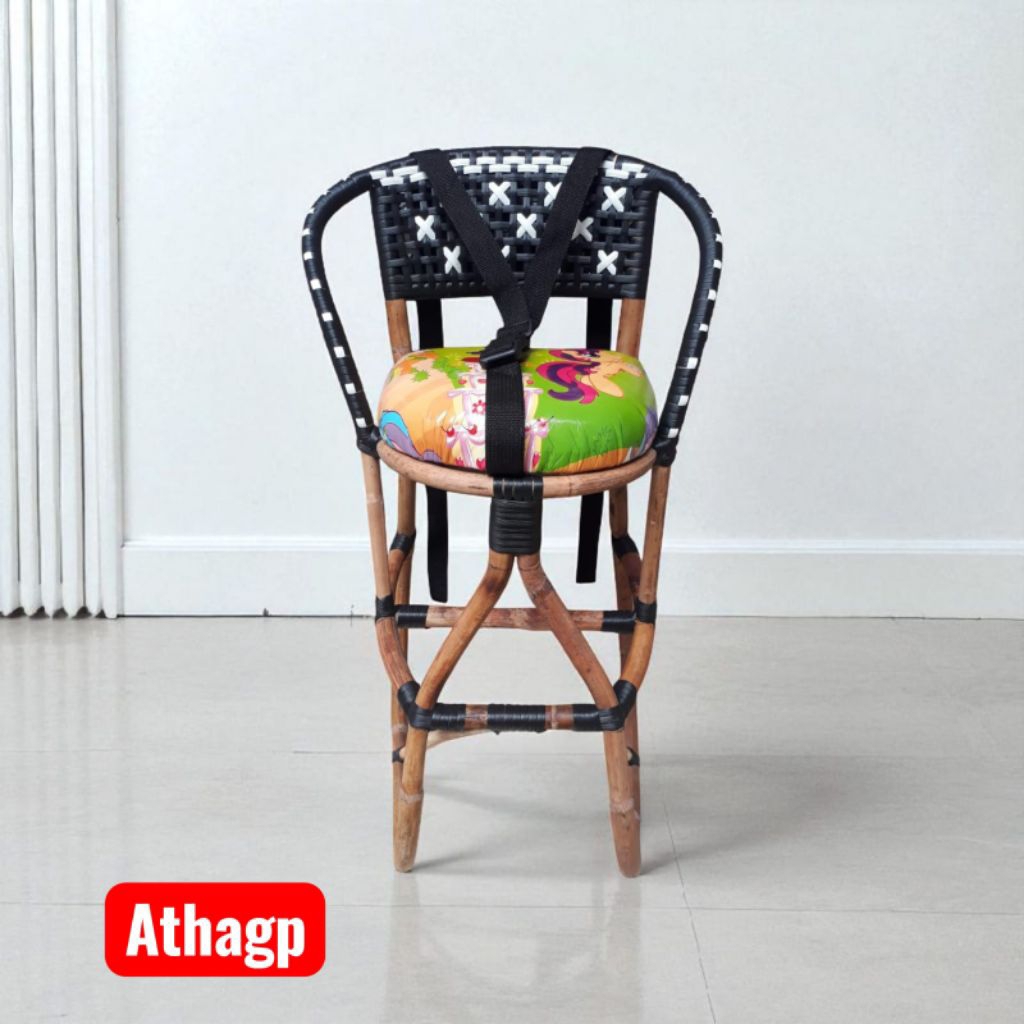 Kursi rotan anak motor vespa matic