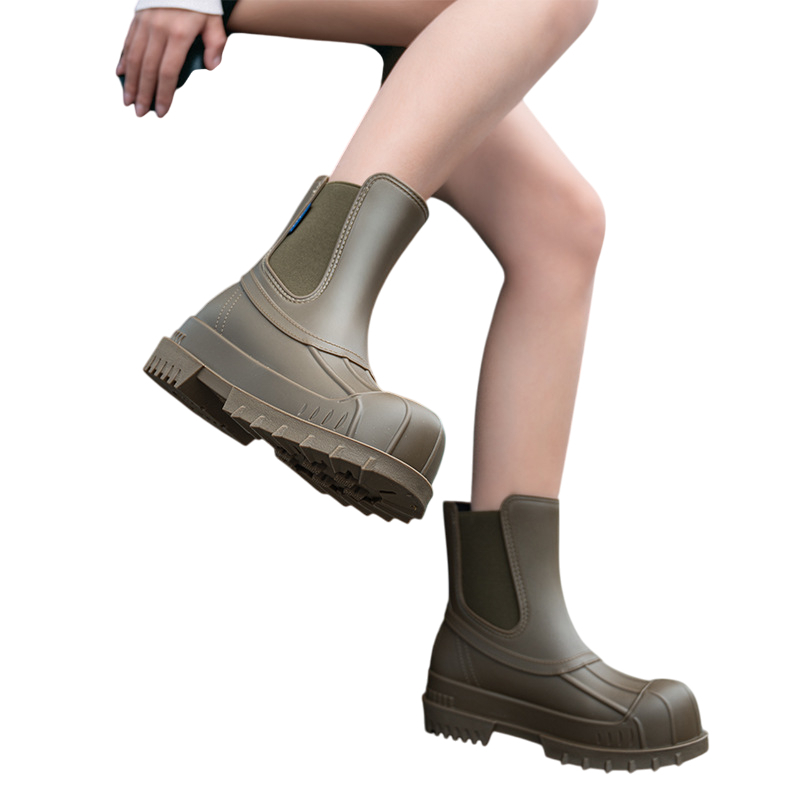 Sepatu bot hujan - cocok untuk wanita, sepatu bot pendek, terbuat dari PVC, dengan sol yang lebih te