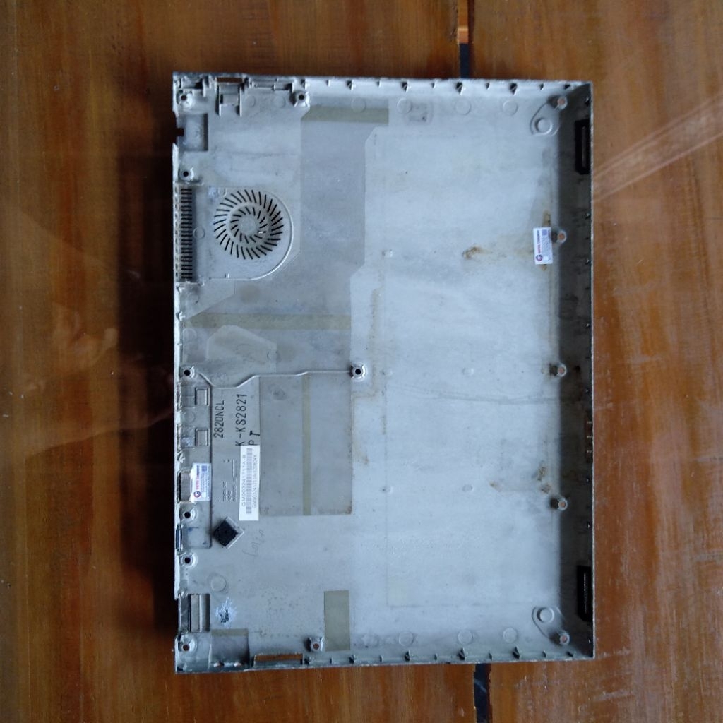 casing bawah toshiba dynabook R632/F