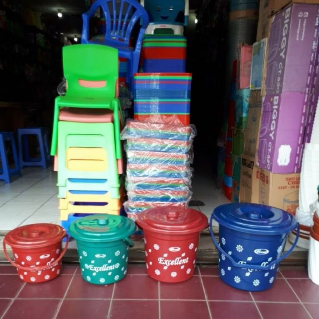 Ember Great Excellent + Tutup 3GL 4GL 6GL / Ember Dengan Tutup / Ember Warna / Ember Plastik Tebal M