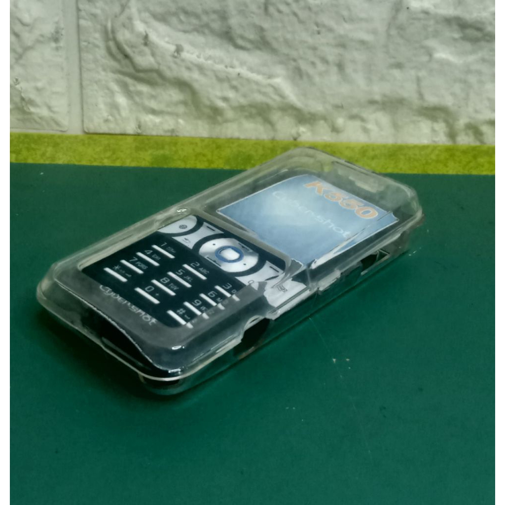 Mika Sony Ericsson K550 transparan