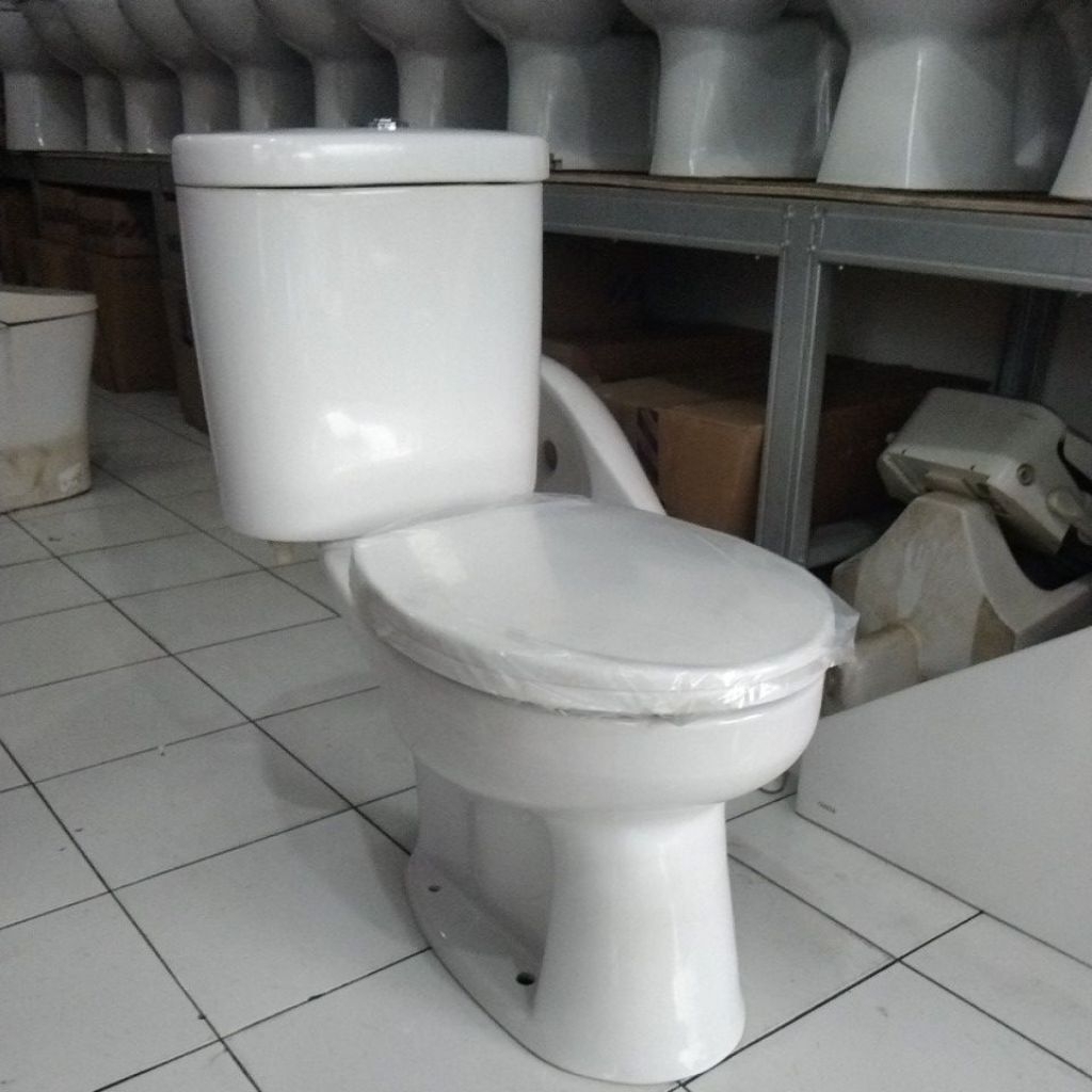 TOTO CW 420 J closet kloset klosed toilet duduk TOTO CW 420 Jp jarak as 50 cm