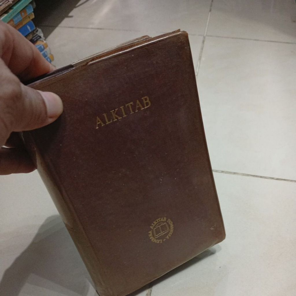 ALKITAB LEMBAGA ALKITAB INDONESIA Djakarta 1968