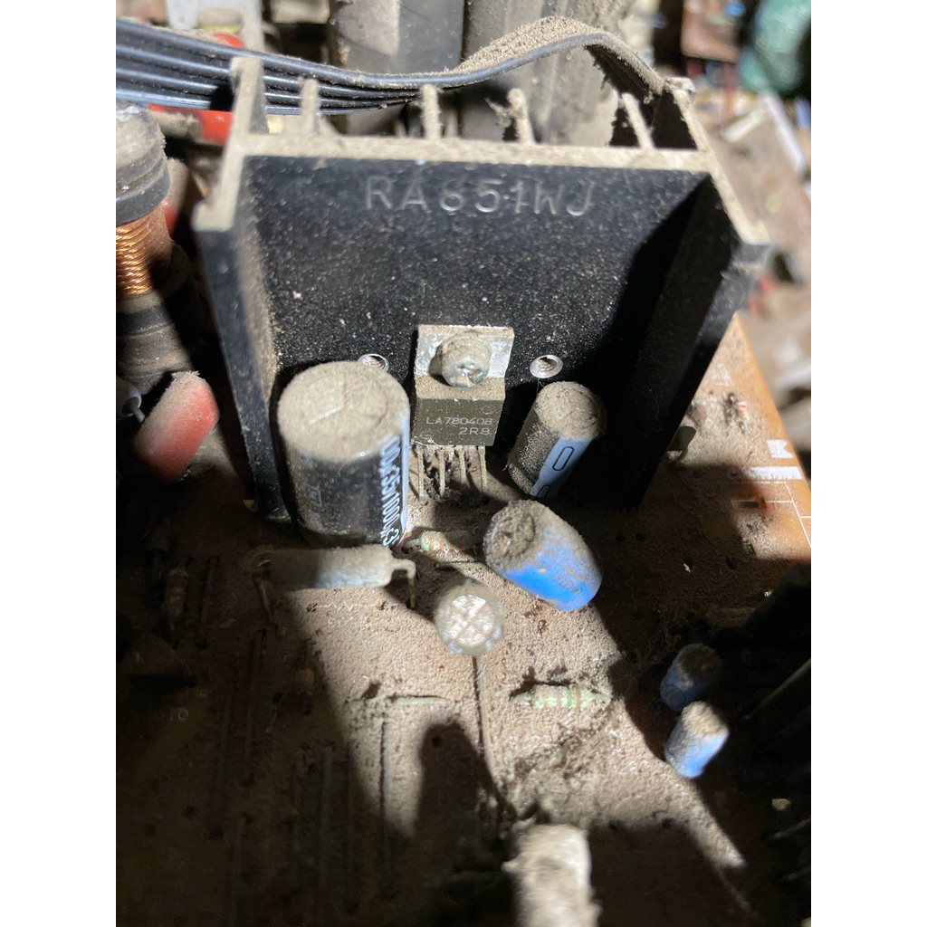 ic vertikal LA78040 cabutan o ri sesuai gambar