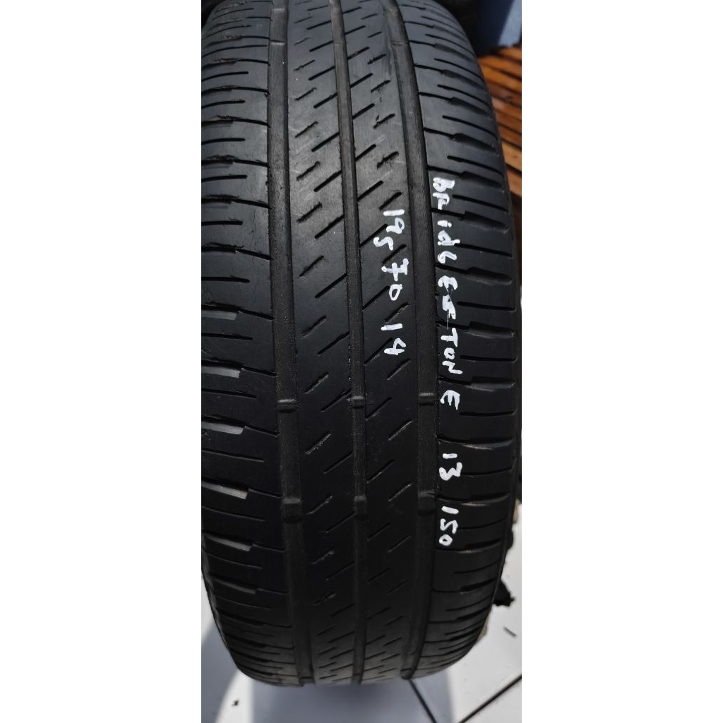 ban bekas garitan Bridgestone 195/70R14 ecopia ep150 tahun produksi 2013 belum ada tambalan cocok bu