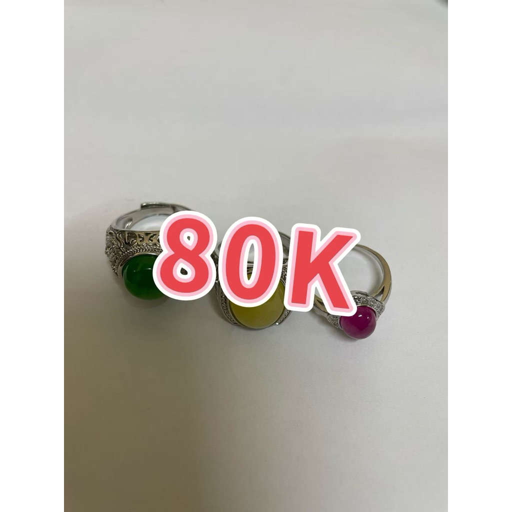 Liontin giok Burma alami