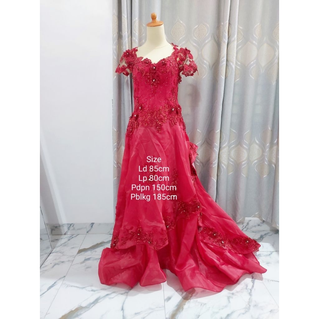 Gaun Pesta Mama Merah Payet Berekor