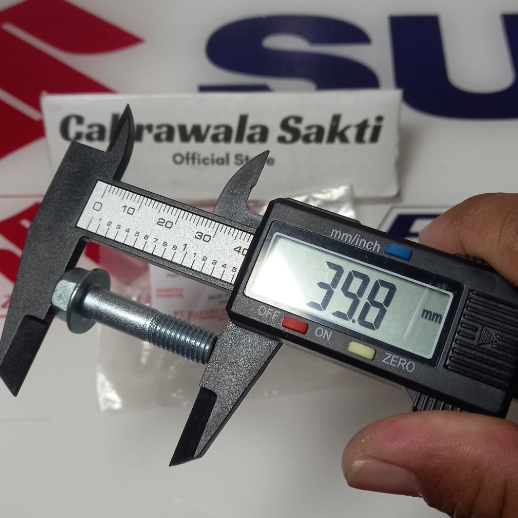 BAUT BREKET KALIPER CAKRAM DEPAN SATRIA FU BAUT KEPALA BABI ORIGINAL SUZUKI 09103-08107-000