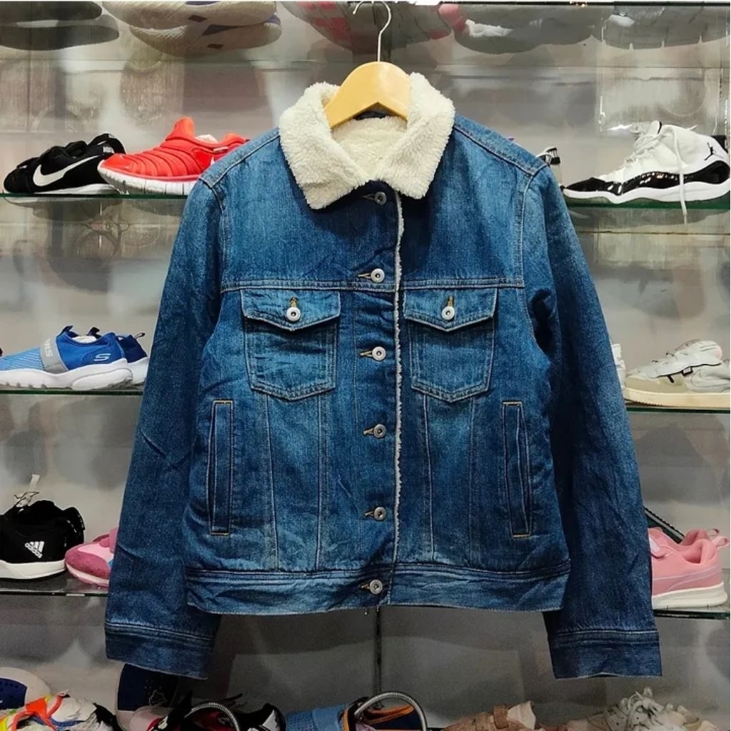 JAKET CEWEK  JEANS GU