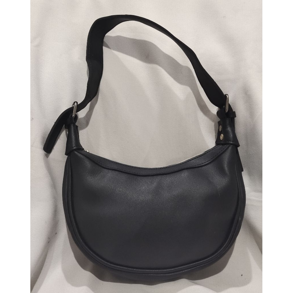Shoulder Bag Hitam (tas Fuji)