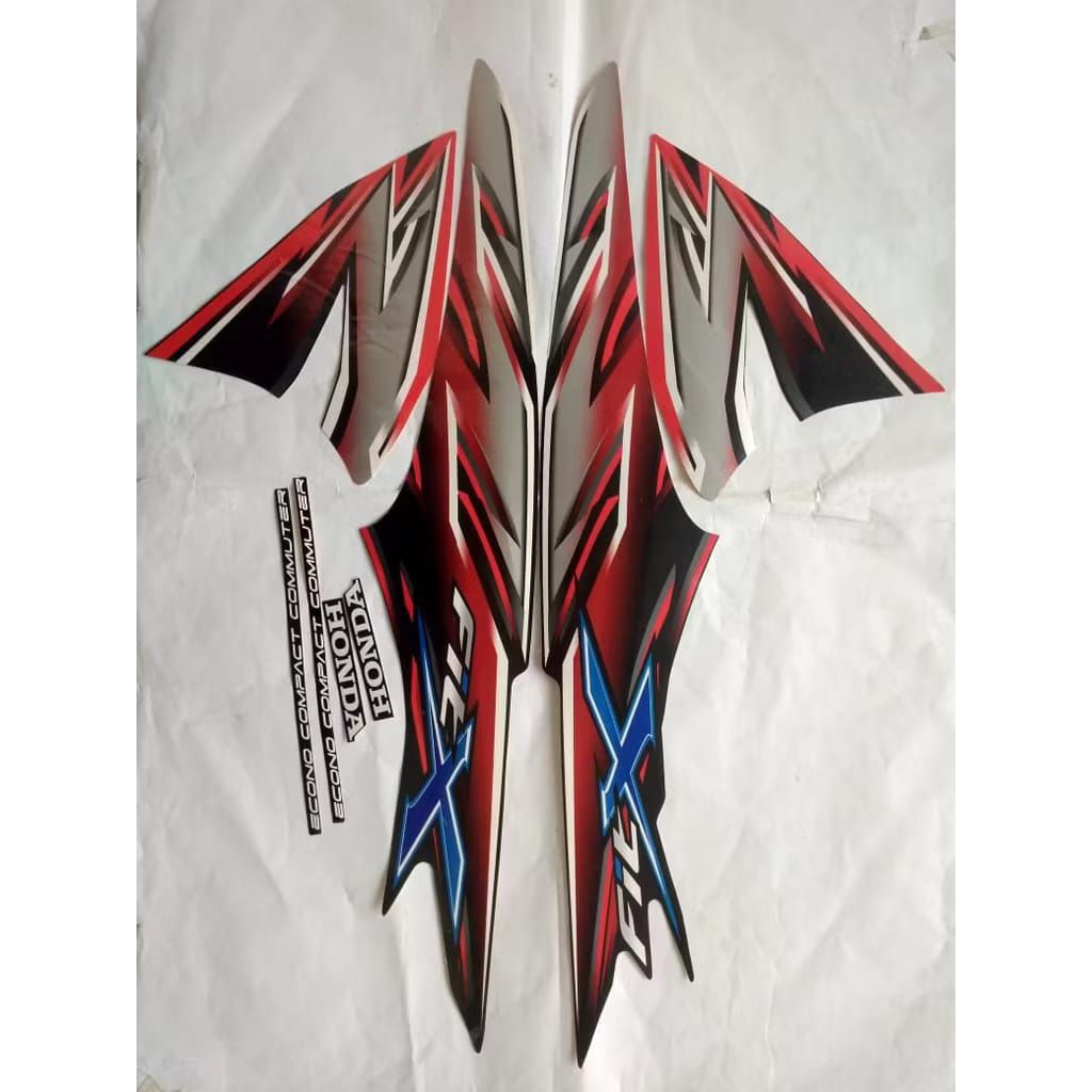 Striping Motor/ Les Body Honda Supra Fit X 2007