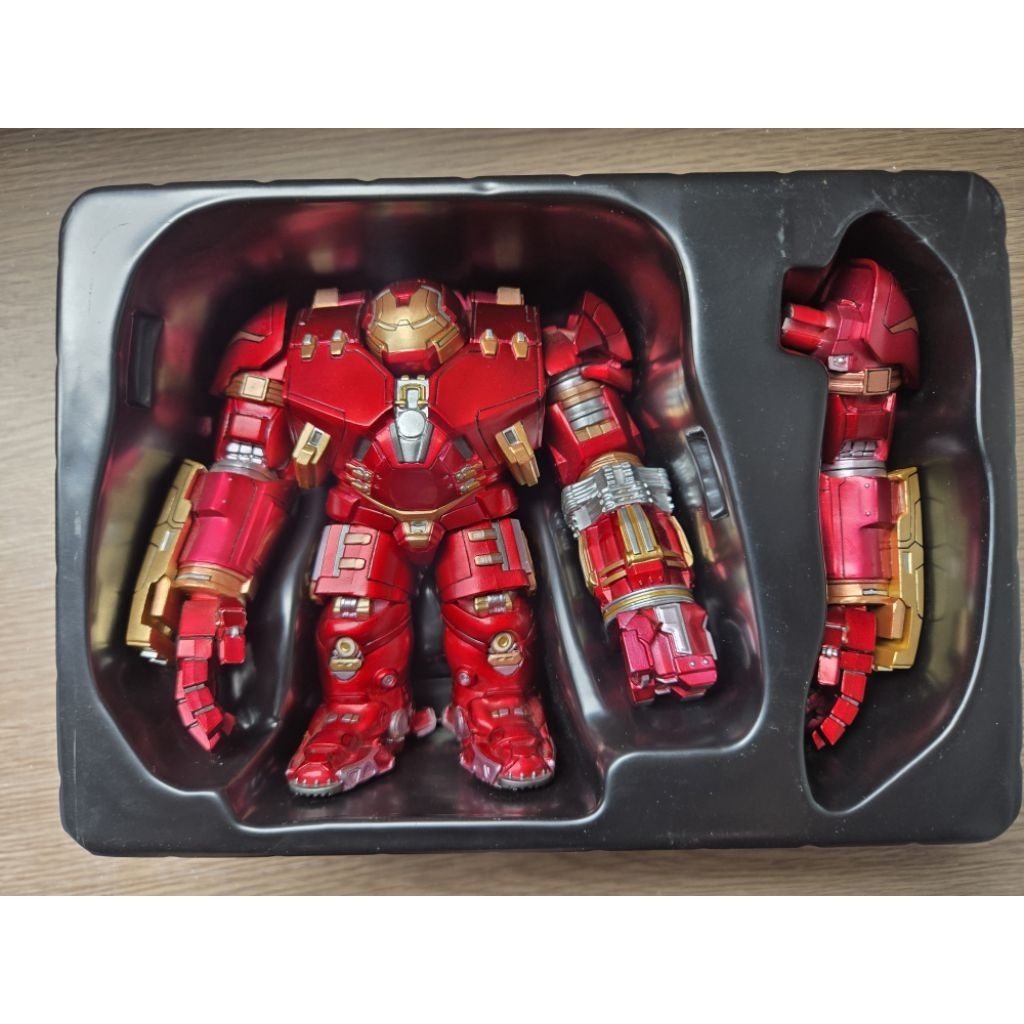 Hot Toys Hulkbuster